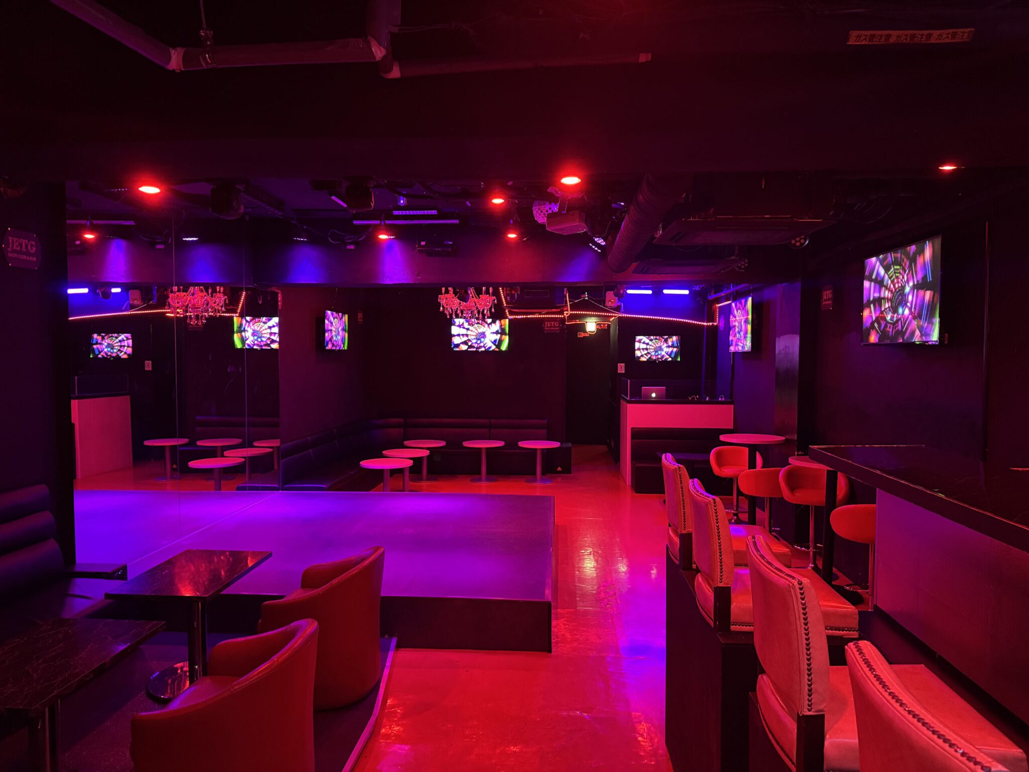 JetG interior for photo and film shooting